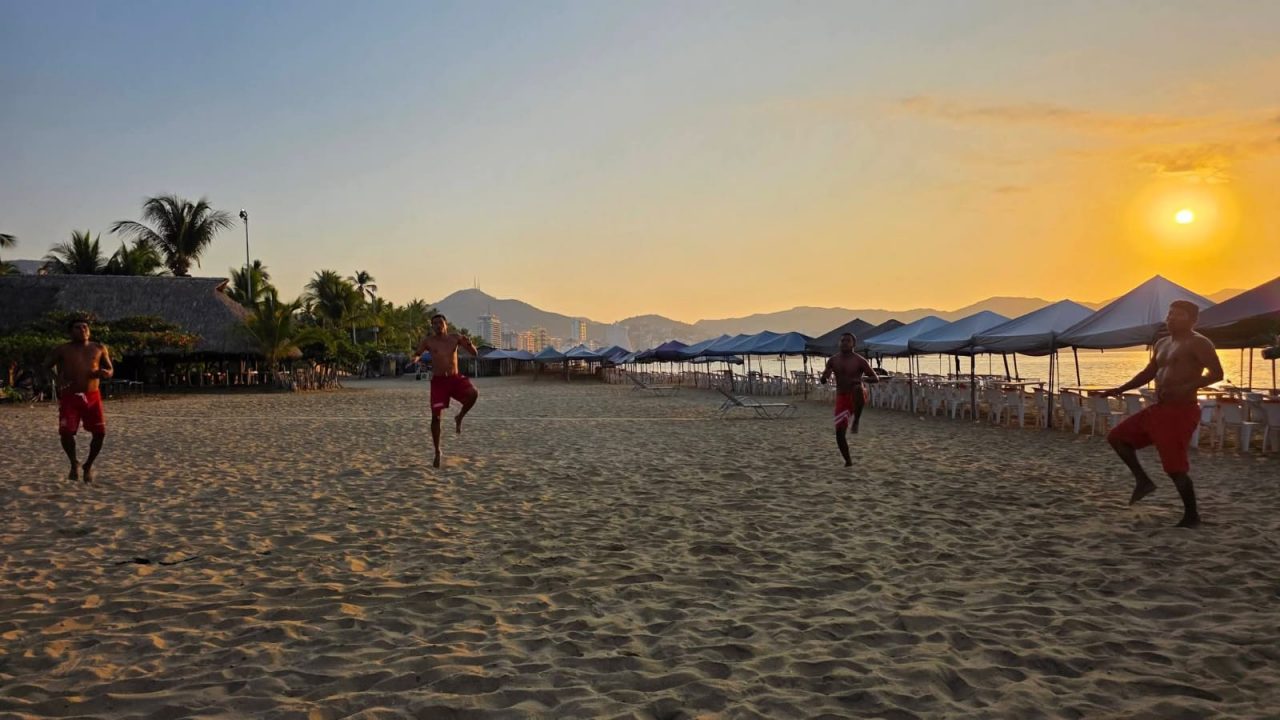 GUARDAVIDAS DE PROMOTORA DE PLAYAS REANUDA ENTRENAMIENTO