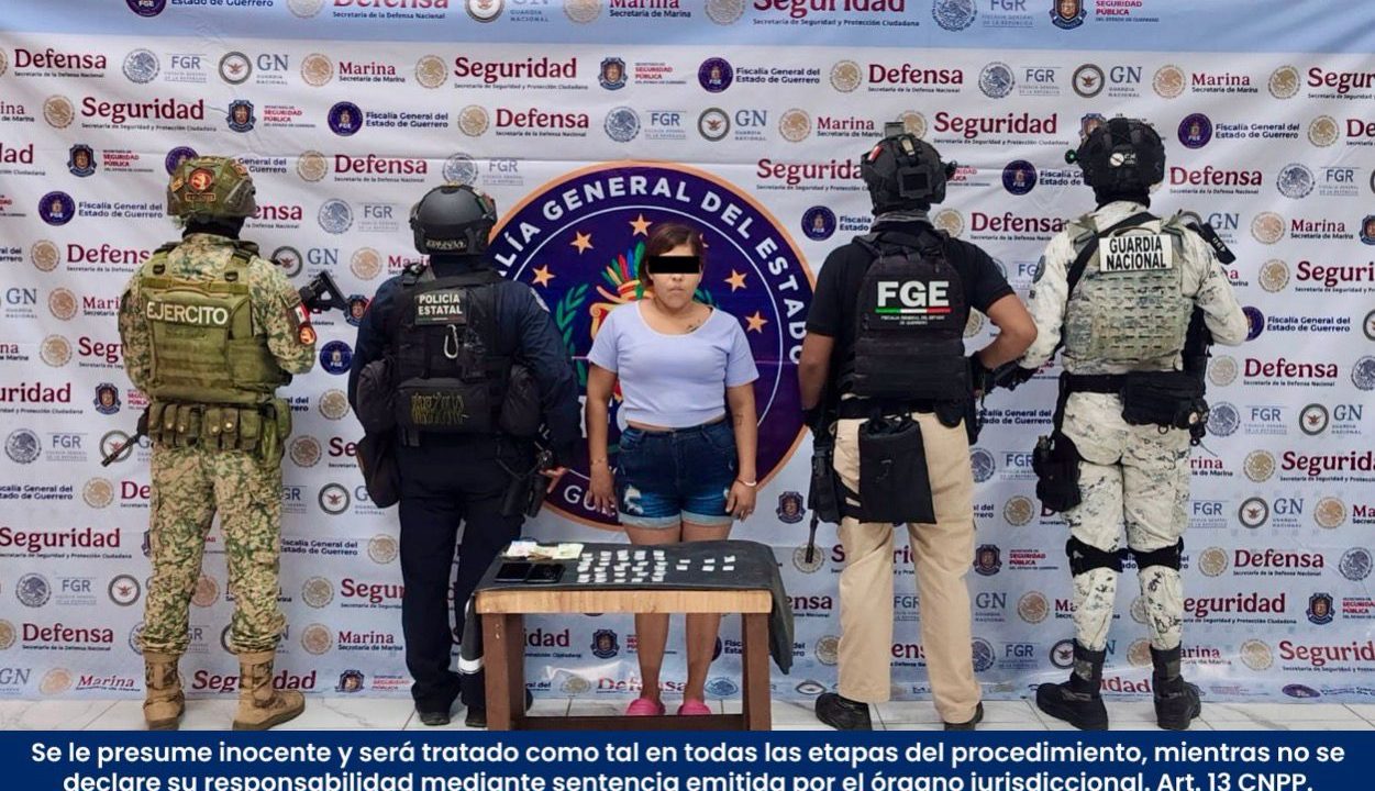 FGEGuerrero detiene en flagrancia a una mujer en Chilpancingo; asegura presuntas dosis de cristal y cocaína