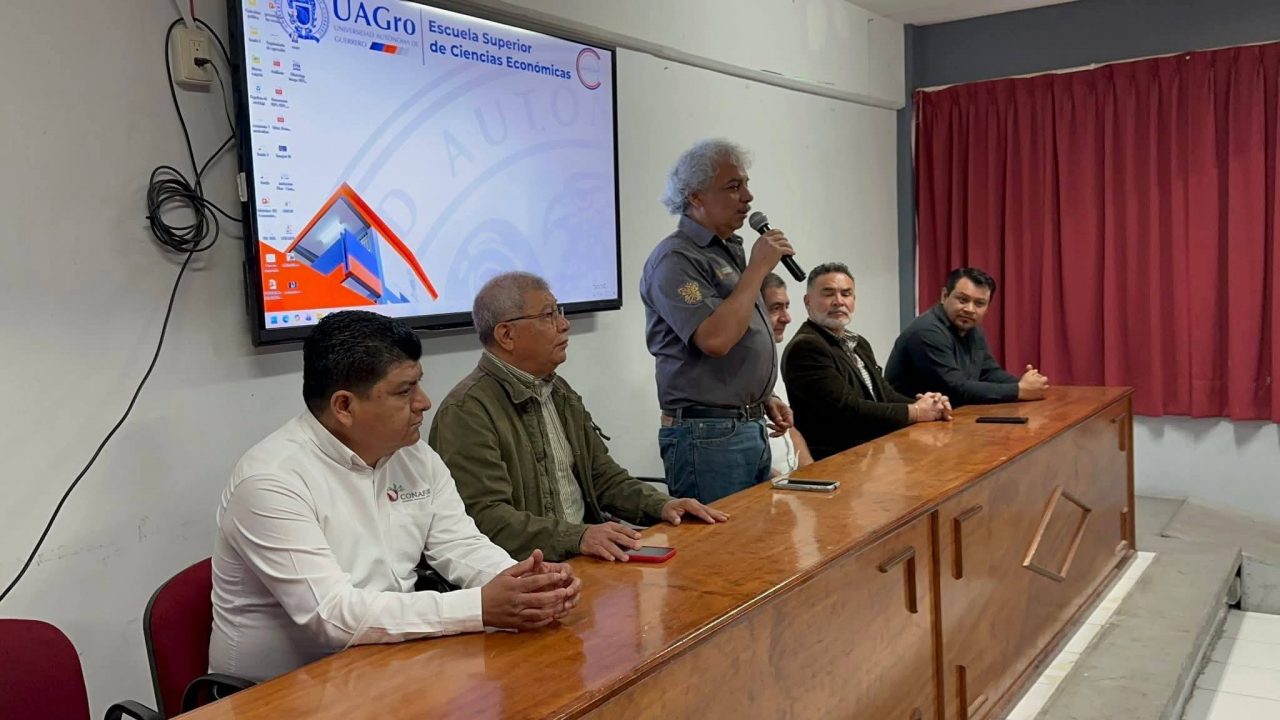 LA FEDERACIÓN PROPORCIONARÁ AERONAVES, PARA COMBATIR INCENDIOS: Arroyo Matus