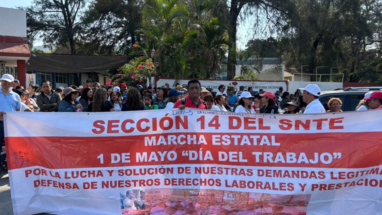 MARCHA EL SNTE PARA PEDIR AL ESTADO CUBRIR PAGOS PENDIENTES