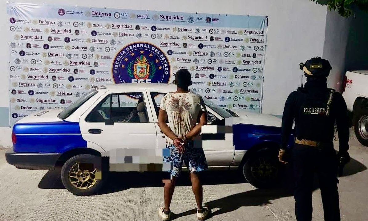 Acapulco | Atrapan a roba taxis después de agredir a mano armada al chofer en el Centro del Puerto.
