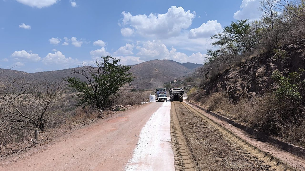 Cumple la gobernadora Evelyn Salgado Pineda con obra de rehabilitación en Alcozauca